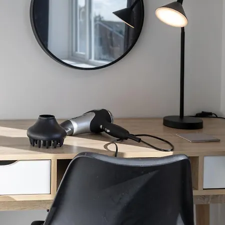 Dorian Place By Cliftonvalley 펜션 *